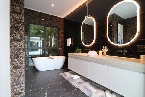 Villa in Pattaya, Thailand 7 bedrooms № 151490 - photo 22