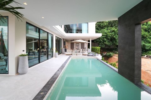 Villa in Pattaya, Thailand 7 bedrooms № 151490 - photo 6