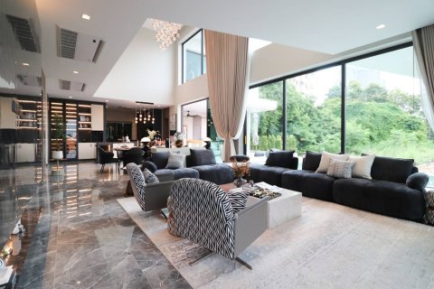 Villa in Pattaya, Thailand 7 bedrooms № 151490 - photo 10