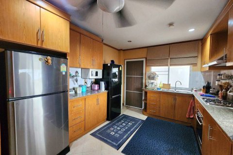 Вилла в Паттайе, Таиланд с 3 спальнями  № 151494 - фото 16