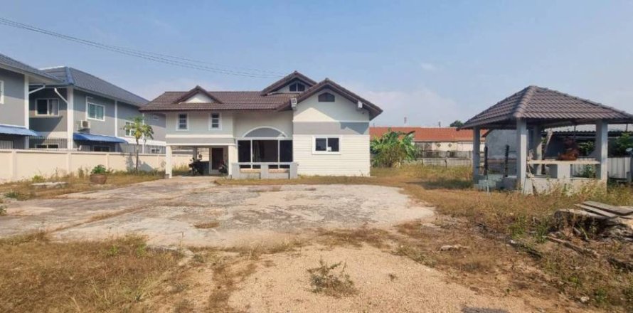 House in Pattaya, Thailand 3 bedrooms № 159956