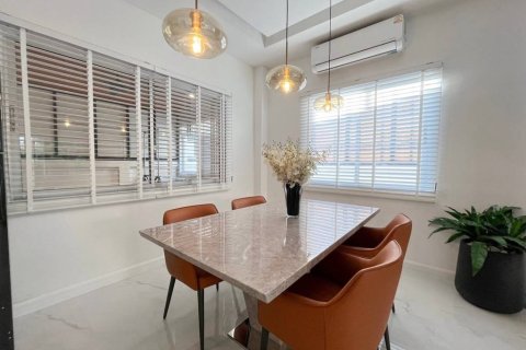 House in Pattaya, Thailand 3 bedrooms № 159957 - photo 10