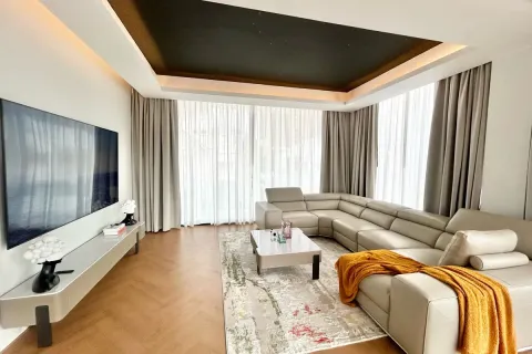 Casa de 4 dormitorios en Jomtien Beach, Pattaya, Tailandia № 211943 - foto 21