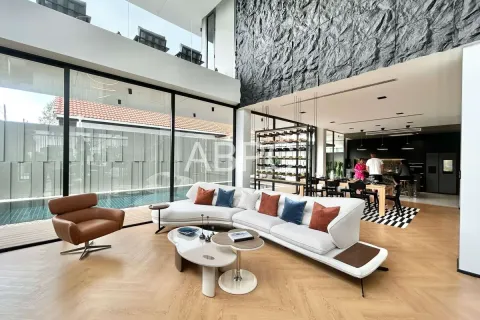 Casa de 4 dormitorios en Jomtien Beach, Pattaya, Tailandia № 211943 - foto 7
