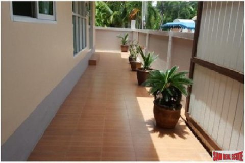 Villa in Pattaya, Thailand 3 bedrooms № 199520 - photo 3