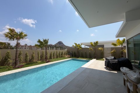 Villa in Hua Hin, Thailand 4 Schlafzimmer № 169730 - Foto 18