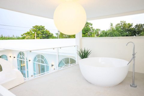 Villa in Pattaya, Thailand 9 bedrooms № 159899 - photo 11