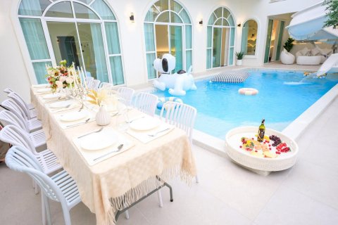 Villa in Pattaya, Thailand 9 bedrooms № 159899 - photo 6