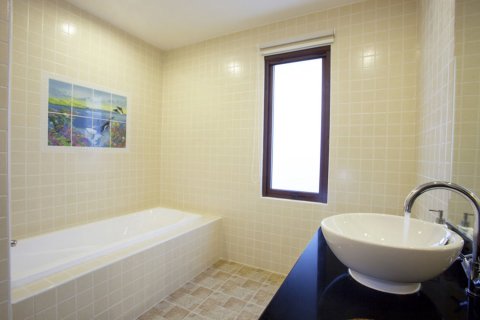 Villa in Pattaya, Thailand 4 bedrooms № 159896 - photo 15