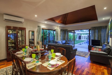 Villa in Pattaya, Thailand 4 bedrooms № 159896 - photo 12