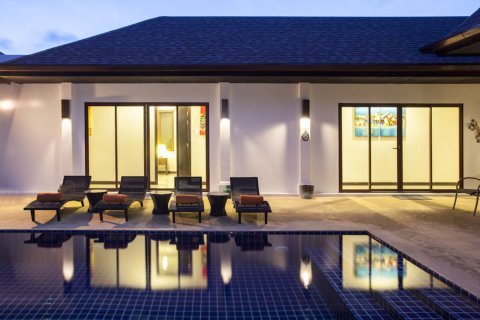 Villa in Pattaya, Thailand 4 bedrooms № 159896 - photo 7