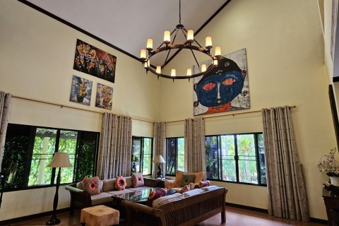 House in Pattaya, Thailand 8 bedrooms № 145718 - photo 3