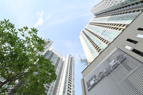 Condo in Bangkok, Thailand, 2 bedrooms  № 185208 - photo 1