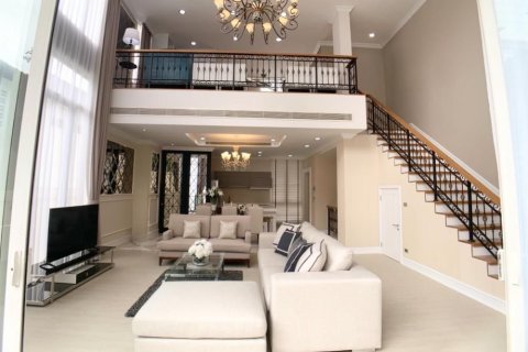 Maison à Watthana, Bangkok, Thaïlande 3 chambres № 156200