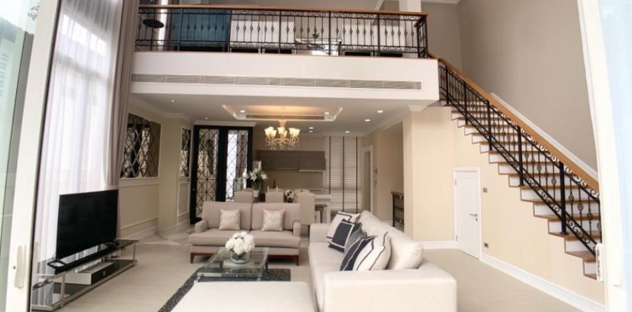 Maison à Watthana, Bangkok, Thaïlande 3 chambres № 156200