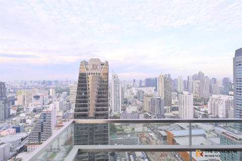 Condo in Bangkok, Thailand, 3 bedrooms  № 186401 - photo 9