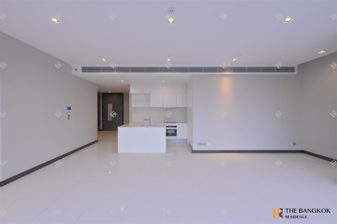 Condo in Bangkok, Thailand, 3 bedrooms  № 186401 - photo 8