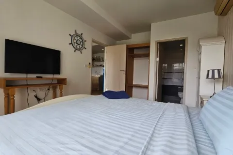 Condo in Cha-am, Thailand, 2 bedrooms № 159308 - photo 6