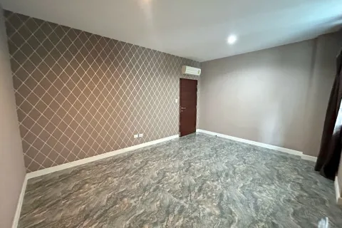 House in Bueng Kum, Bangkok, Thailand 4 bedrooms № 159307 - photo 25