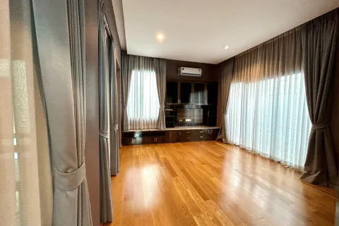 House in Bueng Kum, Bangkok, Thailand 4 bedrooms № 159307 - photo 16