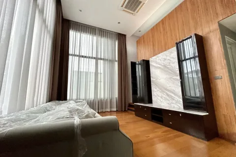 House in Bueng Kum, Bangkok, Thailand 4 bedrooms № 159307 - photo 2