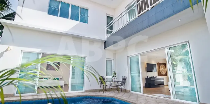 Casa de 7 dormitorios en Jomtien Beach, Pattaya, Tailandia № 211582