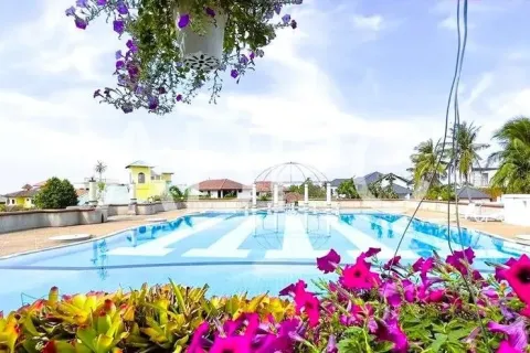 Casa de 5 dormitorios en Pattaya, Tailandia № 211588 - foto 7