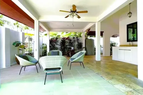 Casa de 5 dormitorios en Pattaya, Tailandia № 211588 - foto 30