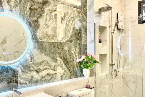 House in Pattaya, Thailand 4 bedrooms № 157771 - photo 16