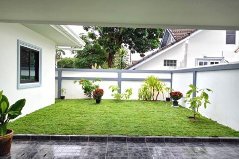 House in Pattaya, Thailand 4 bedrooms № 157771 - photo 5