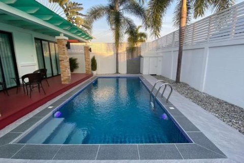 House in Pattaya, Thailand 3 bedrooms № 157773 - photo 2