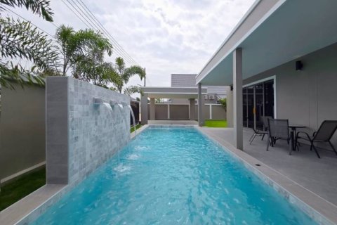 House in Pattaya, Thailand 3 bedrooms № 157777 - photo 4