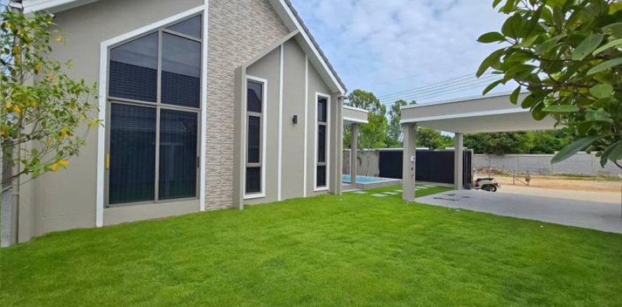 House in Pattaya, Thailand 3 bedrooms № 157777