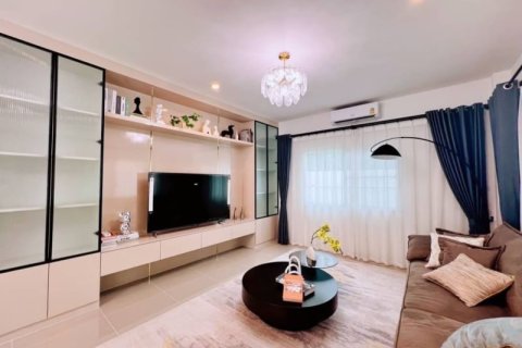 House in Pattaya, Thailand 3 bedrooms № 157775 - photo 3