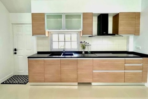 House in Pattaya, Thailand 3 bedrooms № 157774 - photo 12