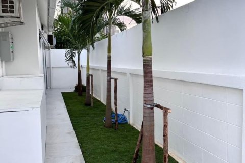 House in Pattaya, Thailand 4 bedrooms № 157772 - photo 11