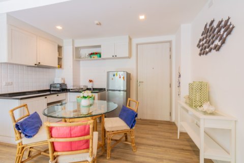 Condo in Hua Hin, Thailand, 2 bedrooms  № 168522 - photo 10