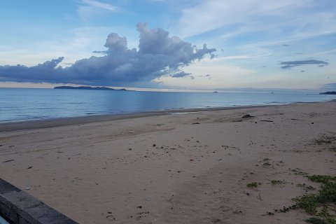 Земельный участок в Банг Сапхане, Таиланд  № 168521