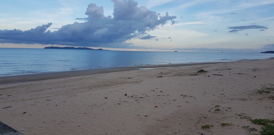 Земельный участок в Банг Сапхане, Таиланд  № 168521