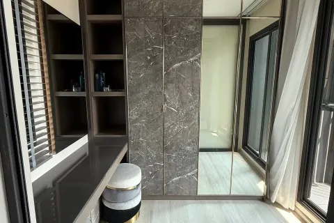 Студия в кондо в Патхум Ване, Бангкок, Таиланд № 160871 - фото 2