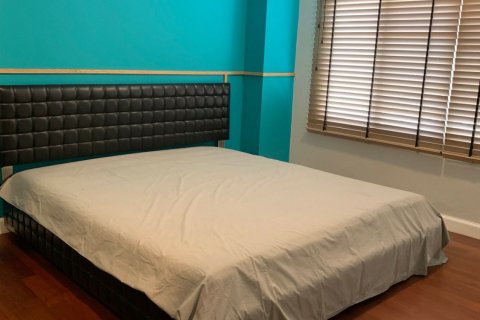 Студия в кондо в Ваттхане, Бангкок, Таиланд № 160875