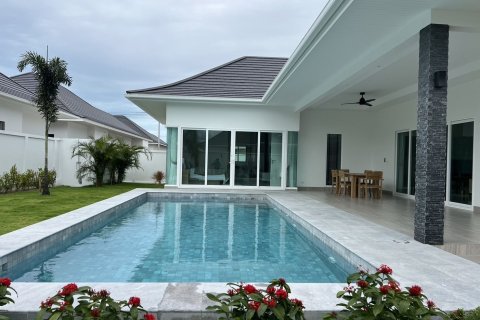 Villa in Hua Hin, Thailand 3 bedrooms № 160874 - photo 2