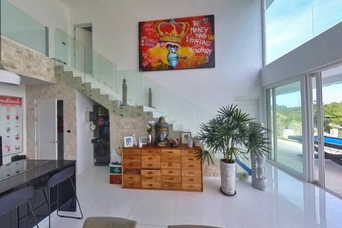 Villa in Ko Samui, Thailand 4 bedrooms № 160869 - photo 14