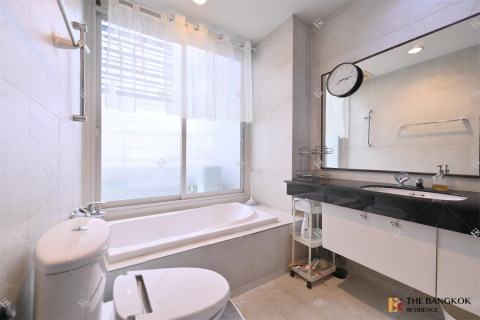 Condo in Bangkok, Thailand, 1 bedroom  № 186386 - photo 7