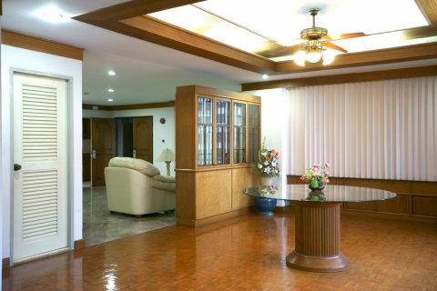 Кондоминиум с 3 спальнями в Бангкоке, Таиланд № 143803 - фото 3