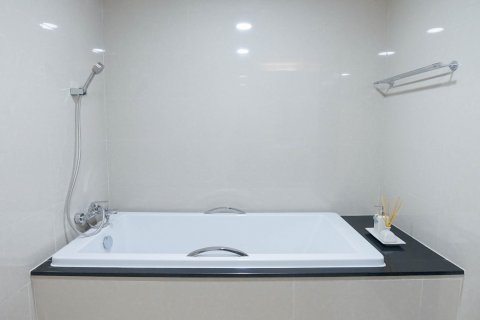 Condo à Bangkok, Thaïlande, 2 chambres № 143807 - photo 8