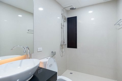 Condo à Bangkok, Thaïlande, 2 chambres № 143807 - photo 4