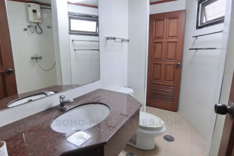 Кондоминиум с 3 спальнями в Бангкоке, Таиланд № 143806 - фото 6