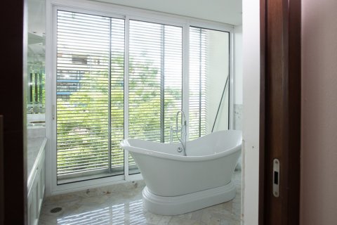 Кондоминиум с 4 спальнями в Бангкоке, Таиланд № 143808 - фото 11