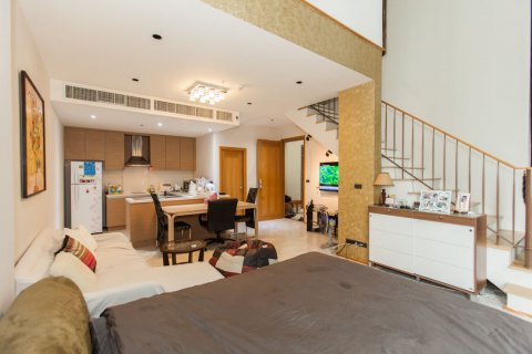 Condo in Bangkok, Thailand, 1 bedroom № 144069 - photo 2